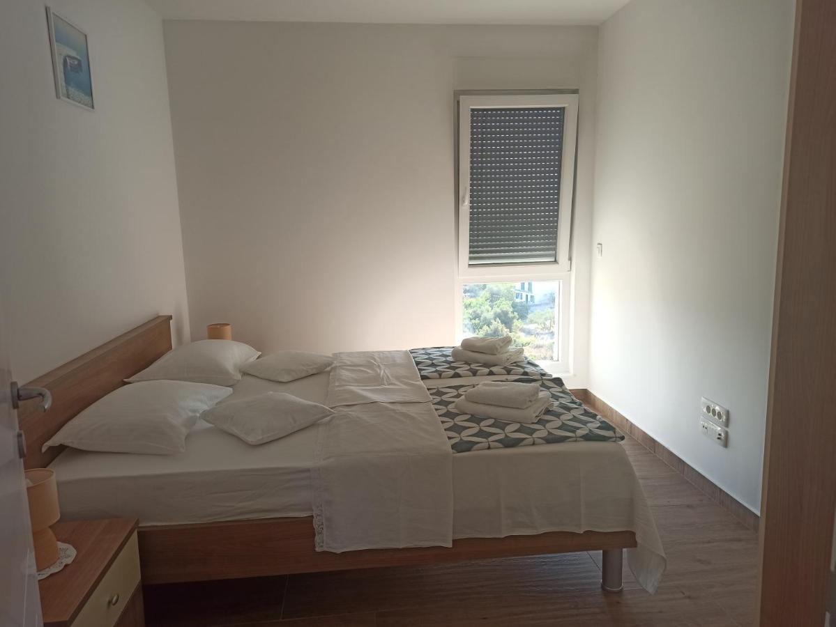 Apartment Bolanca Primosten Bagian luar foto